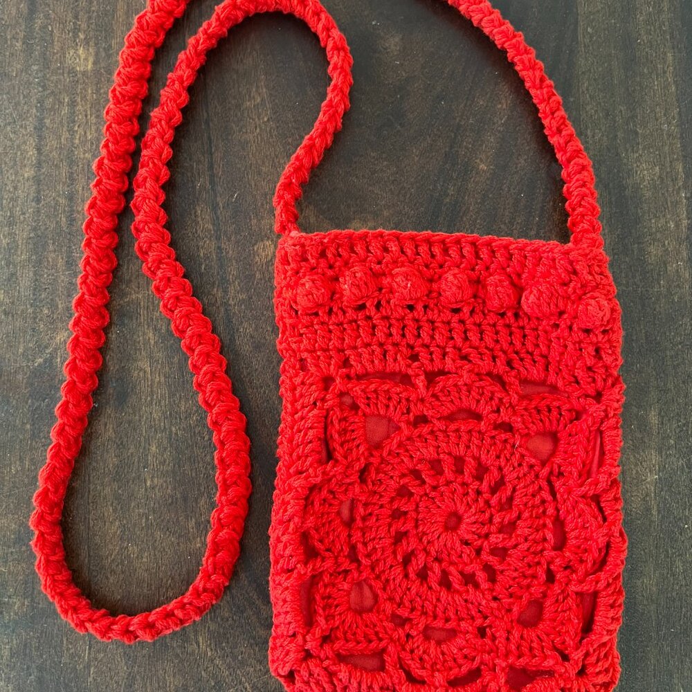 Crochet Boho Cross-Body Bag, red, lined, handmade - Picture 5 of 5